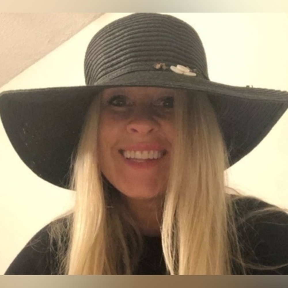 NEW Black Wide Brim Beach Hat size small